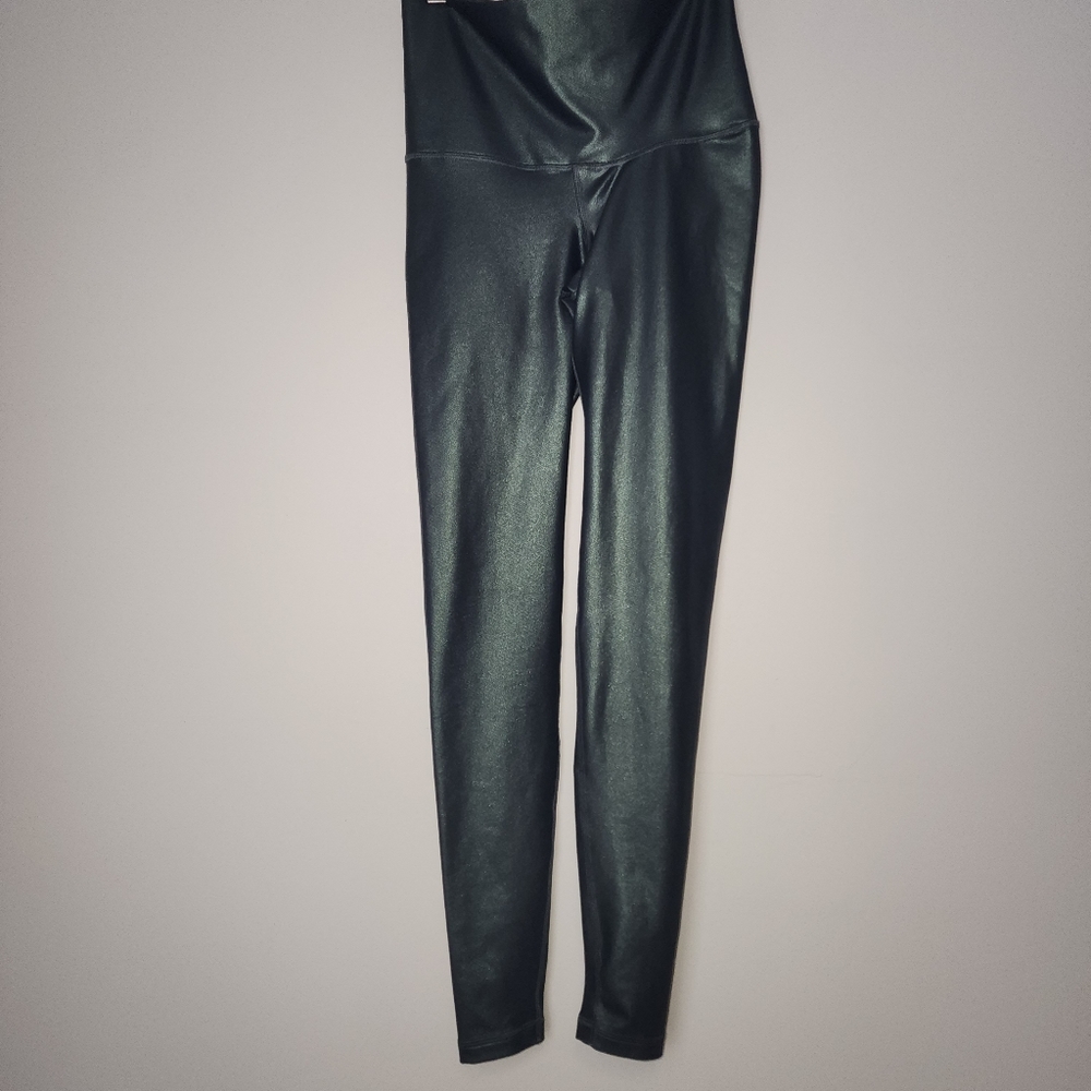Old Navy Go-Dry active workout green shimmer‎ leggings